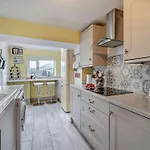 2 Bed In Oc-93608 *