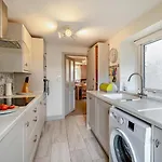 2 Bed In Oc-93608 *