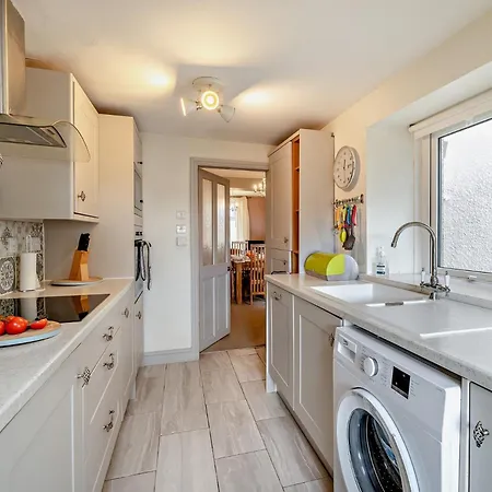 2 Bed In 93608 Millom