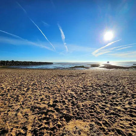 2 Bed In 93608 Feriehus *